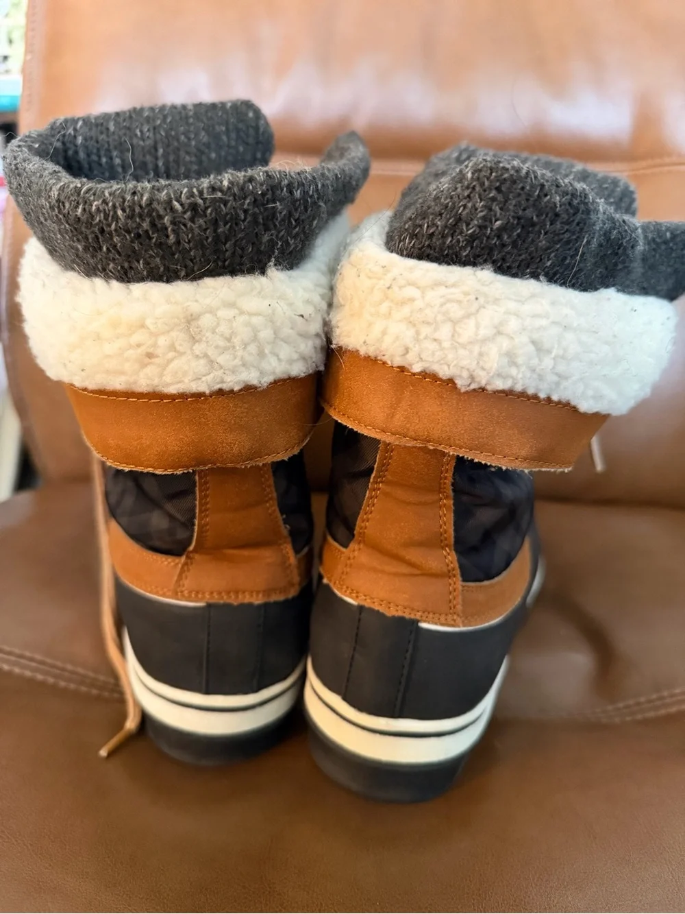 Women’s nsulated Winter Duck Boots - Black and Brown